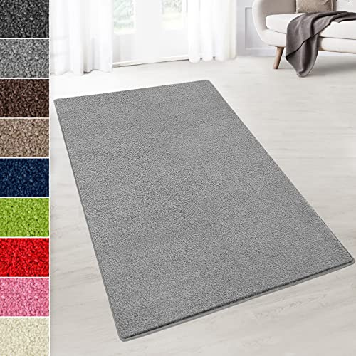 KARAT Kurzflor Teppich - Teppich Läufer für Wohnzimmer, Schlafzimmer, Kinderzimmer, Küche, Flur, Deko - Flauschiger Velours-Flor (Dynasty, Silbergrau, 100x150 cm)