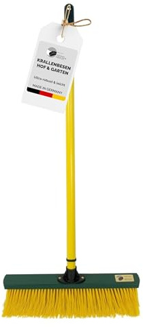 Fritze® Krallenbesen Hof & Garten 45 cm Kehrbreite mit Stiel – Abgewinkelte Borsten für Laub, Nadeln, Sand & unebene Böden – Ideal für Pflastersteine & Gartenwege – Premiumbesen – Made in Germany