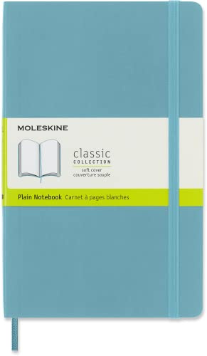 Moleskine Classic Notebook, Taccuino con Pagine Bianche, Copertina Morbida e Chiusura ad Elastico, Formato Large 13 x 21 cm, Colore Azzurro Blu Reef, 192 Pagine
