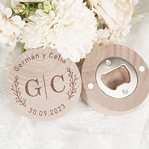 Personalizzato Bomboniera Apribottiglie Frigo --Personalizzazione Data e Iniziale Apribottiglie Birra Divertente Decorazione in Legno (Magnete Apribottiglie Magnetico in Legno Bomboniera Bomboniera