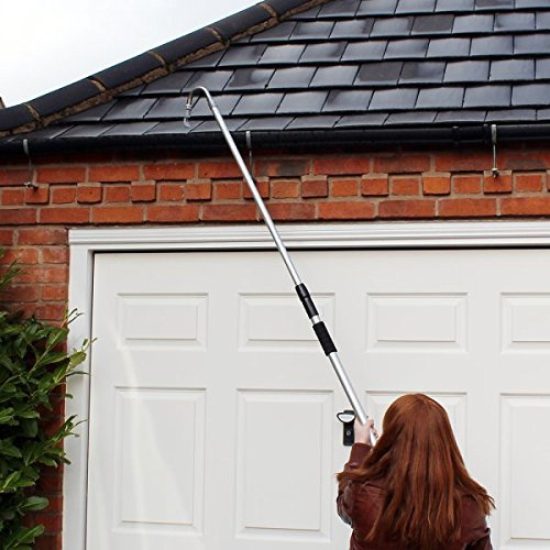 Kingfisher Telescopic Gutter Cleaner, Black