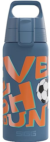 Sigg - Isolierte Trinkflasche Kinder - Shield Therm One Ballgame - Kohlensäuregeeignet - Auslaufsicher - Spülmaschinenfest - BPA-frei - 90% recycelter Edelstahl - Schule - Graublau mit Fußball - 0,5L