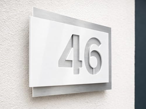 Premium Hausnummer | Wetterfest Rostfrei | Individuell anpassbar | Aluverbund silber gebürstet und Acrylglas | 3D Effekt | Wetterfest | Art.Nr. H1001 (Weiß Matt)