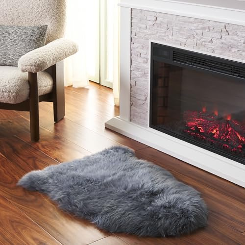 SAFAVIEH Sheep Skin Collection Area Rug - 1'4 x 2'4, Grey, Handmade Rustic Glam Genuine Pelt, 3.4-inch Thick Ideal for High Traffic Areas in Living Room, Bedroom (SHS121F)