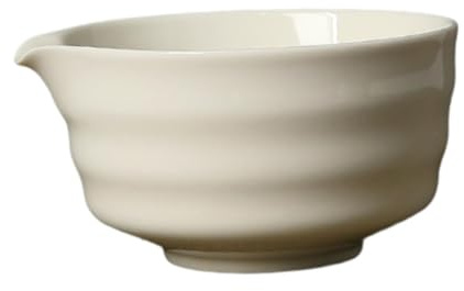 LeeQinersw Traditional Matcha Tea Whisking Bowl with Pouring Spout, Handcrafted Ceramic Chawan with Ripple Texture, Japanese Tea Bowl for Mixing Matcha, Matcha Green, White