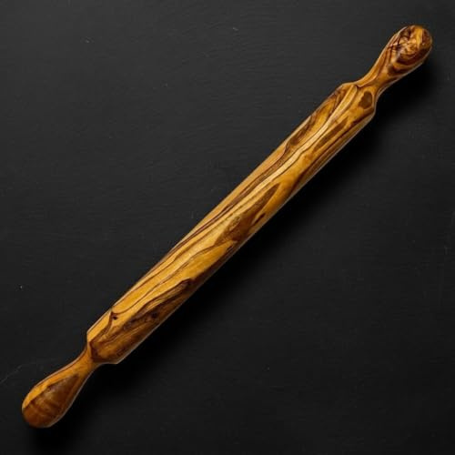 What the Art!® Olive Wood «The Baker» | Olivenholz Wellholz | Handarbeit | ca. 40 cm | Teigroller - Nudelholz - Backrolle - Pizzaroller