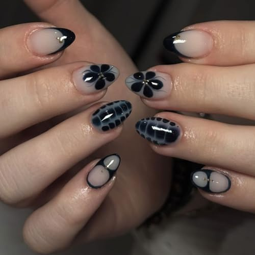 LunarCharm 24 Stück schwarze French Tip Press on Nägel kurze mandelförmige Kunstnägel süße Blumen-Kunstnägel vollständige Abdeckung zum Aufkleben wiederverwendbar