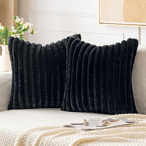 EMEMA Kissenbezug Plüsch Kissenbezüge Samt Kunstpelz Weich 45x45 cm Moderne Sofakissen Dekokissen Glatter Reißverschluss Waschbar Deko Kissenhülle für Wohnzimmer Schlafzimmer Sofa 2er Set Schwarz