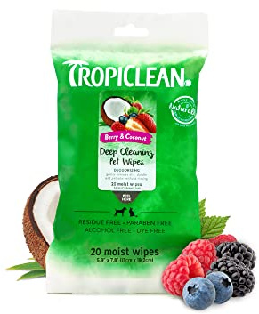 TropiClean Dog Wipes Grooming - Deep Cleaning & Deoderising Wipes for Dogs & Cats - Removes Dirt, Dander & Odour - For Pet Paws, Face, Body & Butt, Sweet Berry & Coconut, 20ct