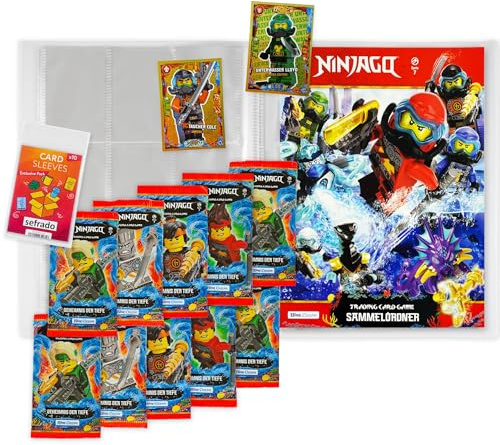 Bundle mit Ninjago Serie 7 - Sammelmappe leer + 10 Booster Geheimnis der Tiefe Trading Card Game 2022 + Bonus Karten LE 1 Lloyd + LE 8 Cole + Exclusive sefrado Hüllen - Blue Ocean