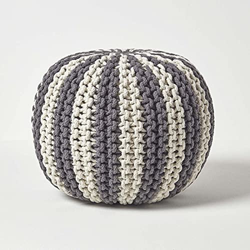 Homescapes Pouf, grau-weiß gestreifter Strickpouf, rundes Bodenkissen 35 x 40 cm, dekorativer Fußhocker mit grob gestricktem Bezug aus 100% Baumwolle, Strickpuff/Strickhocker