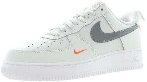Nike Herren Air Force 1 '07 Sneaker, Photon Dust Cool Grey Safety Orange, 44 EU