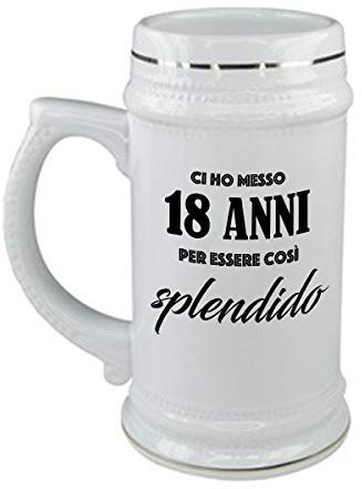 bubbleshirt Boccale da birra Compleanno - ci ho messo 18 anni per essere così splendido - in ceramica - capienza 50 cl - idea regalo