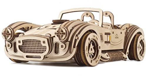 UGEARS Drift Cobra Rennwagen 3D-Puzzle – Vatertagsgeschenk, Vintage-3D-Puzzles, Modellauto-Bausatz mit leistungsstarkem Federmotor – Auto-Modellbausätze für Erwachsene zum Bauen – mechanische 3D