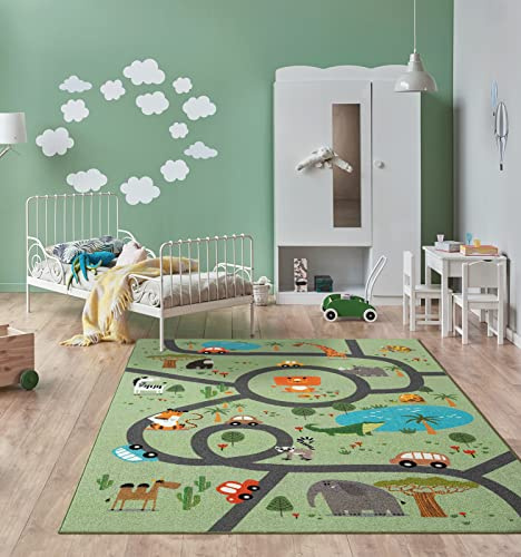 the carpet Happy Life – Kinderteppich Spielteppich mit Straßen‑Motiv, Dschungel, Tiere & Autos, rutschfest & pflegeleicht, ideal fürs Kinderzimmer, Grün, 80 x 150 cm