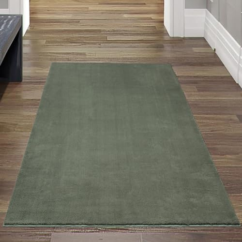 Teppich-Traum Moderner Teppich Waschbar Einfarbig Dunkelgrün 80x150 cm | Flauschig und weich, bis 30 °C waschbar, pflegeleicht, rutschfest, langlebig, saugrobotergeeignet, Wohn- & Gästezimmer