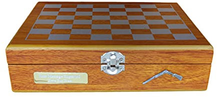 Gamekeepers Cottage gifts Open Shotgun Chess Set & Pieces With Hip Flask and Stirrup Cups Gift 250