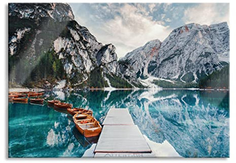 Pixxprint Glasbild, Wandbild aus Echtglas, Bootsreihe am Steg des Pragser Wildsee, 100x70 cm, inkl. Aufhängung und Abstandshalter