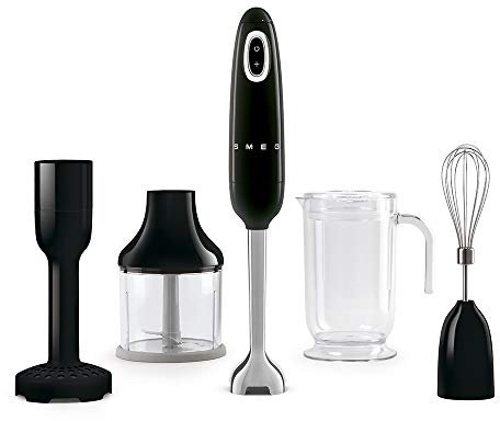 Smeg, Frullatore a Immersione HBF02BLEU, Funzione Turbo e Sistema di Taglio Flowblend, con Impugnatura Antiscivolo, Avvolgicavo Integrato, Accessori Inclusi, Potenza 700W, Nero