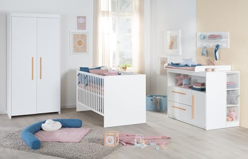 roba Kinderzimmer Set Lilo - Mitwachsendes Gitterbett 70 x 140 cm + Wickelkommode mit 2 Schubladen & 1 Tür + Kinderkleiderschrank 2-türig - Griffe aus Buche - Holz weiß lackiert