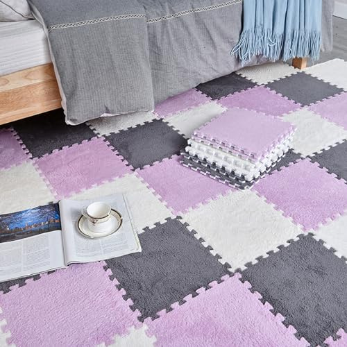 XAoSCd 60 Stück Weiche Teppichfliesen, Ineinander Greifende Schaumstofffliesen, Plüschschaumstoff-Bodenmatte Mit Rand, Puzzle-Spielmatten, 30 X 30 cm (Lila + Grau + Weiß 0,39 Zoll)