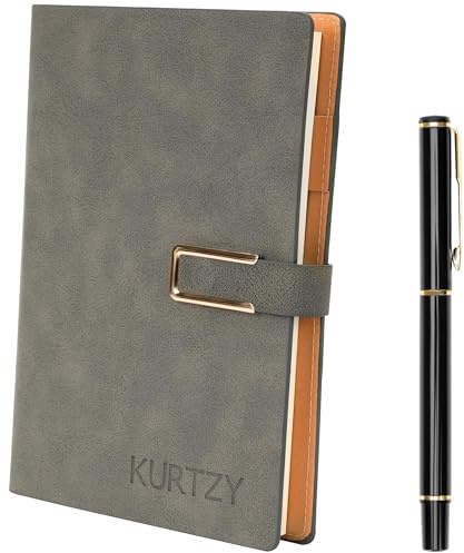 Kurtzy Hellgraues PU-Leder-Notizbuch mit Stift - Größe A5 nachfüllbar mit 112 dicken Seiten - Liniertes Papier - Notizbuch A5 nachfüllbar - Reisetagebuch für Arbeit und Schule