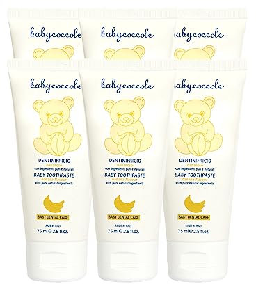 Babycoccole KIT 6 PEZZI DENTINIFRICIO BANANOSO. Dentifricio per Bambini 0-6 anni all'aroma naturale di Banana. Rinforza i denti, previene le carie. Giusto apporto di fluoro, calcio e vitamine - 6x75ml