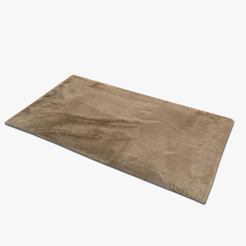 Comart, Tappeto Carezza, Super Morbido, Soffice e Peloso, Fondo Antiscivolo, Design Moderno e Comfy, per Salotto, Camera da Letto, Scendiletto, Lavabile in Lavatrice, Colore Beige, 45x75 cm