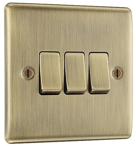 BG Electric Interruptor de luz de pared triple, 2 vías, perfil elevado y delgado, bordes redondos, metal Nexus, latón antiguo, 20 A, 16AX, NAB43