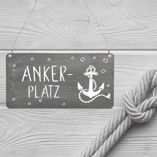 Maritime Deko Schild Ankerplatz- Robustes Metall, Grau - Vielseitig für Innen und Außen - Ankerplatz Schriftzug Spruchschild