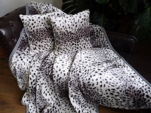 Natur-Fell-Shop 3tlg. Set Kuscheldecke Tagesdecke Schnee - Leopard 160x200cm + 2 Kissen 40x40cm