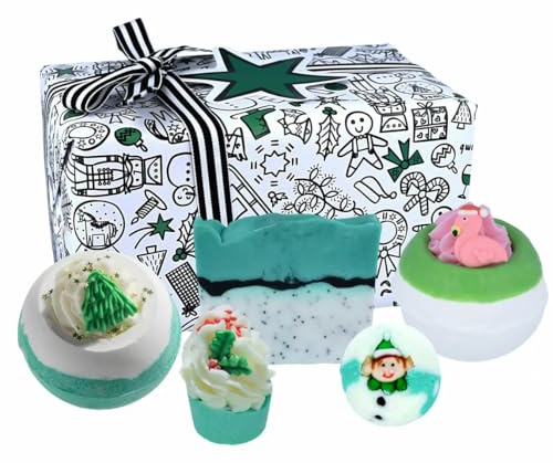 Bomb Cosmetics A White Christmas 5-teiliges handgefertigtes Bade-Geschenkset mit ätherischen Ölen, inklusive Badekugeln, Seife, Bademalve und Badecreme