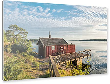 artboxONE Alu-Print 120x80 cm Rote Holzhütte von Künstler Rico Ködder
