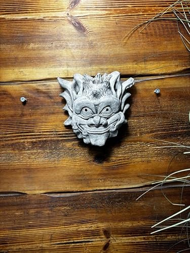 STONE GARDEN SMALL GREMLIN GARGOYLE SPIKY HAIR FACE WALL PLAQUE ORNAMENT