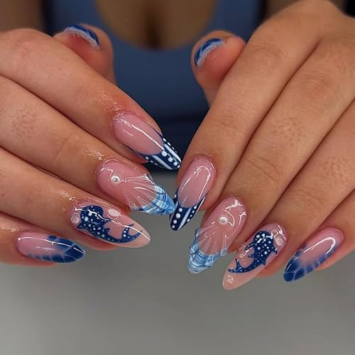Sommerliche Muschel-Kunstnägel, mittelgroß, mandelförmig, 3D-geprägt, blauer Delfin, blaue Punkte, French Nails aus Acryl, zum Aufkleben, für Damen und Mädchen, Sommer-Maniküre, Dekoration, 24 Stück
