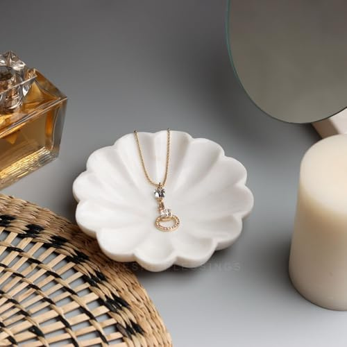 SWADESHI BLESSINGS Vassoio per gioielli in marmo realizzato a mano, piatto decorativo per anelli, orecchini, collane, bracciali, portachiavi, regalo per madre, sorella, figlia, amici (5In)