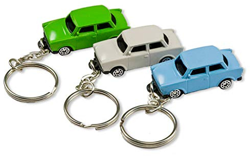 ostprodukte-versand 1x Trabant Schlüsselanhänger - Detailgetreuer Trabi | Kultiges DDR Souvenir ca. 4cm mit stabiler Kette, inkl. DDR Kochbuch und Ostalgie-Geschenkkarte für echte Fans