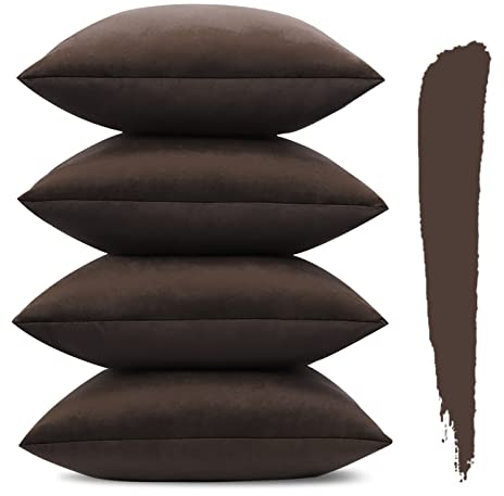 Sungeek Set of 4 Decorative Cushion Covers Solid Soft Velvet Pillow Covers with Invisible Zipper Square Throw Pillow Cases for Sofa Car Patio Bedroom Living Room 45x45cm Chocolate Brown