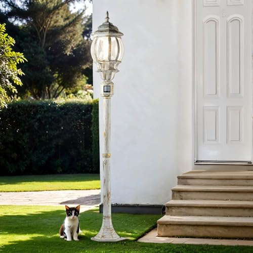 Licht-Erlebnisse Wegeleuchte mit Bewegungsmelder Aluminium Glas Weiß-Gold IP44 Garten 123,5 cm hoch E27 Laterne Rustikal Landhaus Stehlampe Außen BREST