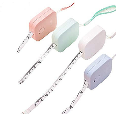 Scettar Lot de 4 mètres à ruban doux, 4 couleurs, 1,5 m, bouton poussoir, ruban à mesurer souple, ruban à mesurer rétractable pour couture double face Encre noire