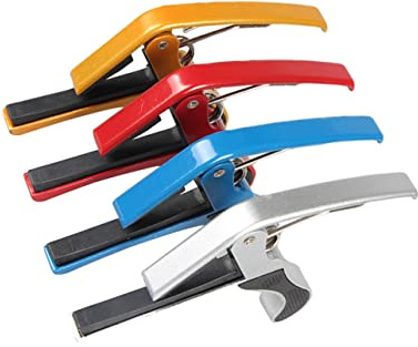 Vaguelly 4 Stück Clip on Gitarren Capodaster Aus Metall Bunt Für Folk Gitarre Ukulele Violine Banjo Mandoline Schnelles Fixieren Ohne Verstimmung