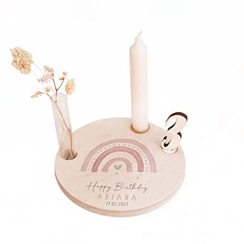 Personalisierter Geburtstagsteller aus Holz mit Kerzenhalter, Vase & Jahres Zahlen - Geburtstagsdeko mit Name - 1. Geburtstag Baby & Kinder Geschenk - ⌀16 cm x 12mm - hellomini (Regenbogen rosa)