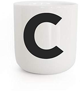 PLTY - Taza C - Taza con letra C - Taza sin asa - Porcelana blanca esmaltada a mano - 400 ml - Diseño danés