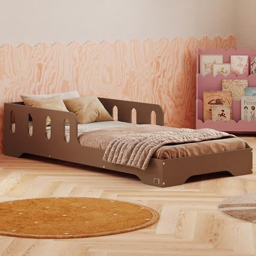 smartwood Kinderbett 90x200 cm mit Rausfallschutz, Holz, Braun, TILA 6 | Montessori Bodenbett, Lattenrost bis 230 kg, FSC-Zertifikat, abgerundete Kanten, Einfache Montage, ab 3 Jahren, 93x203x40 cm