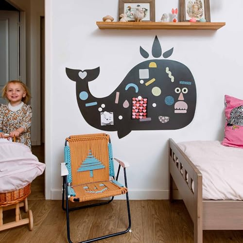 FERFLEX - Magnettafel für Kinder Wal - abwischbare Tafel - Wanddekoration mit wiederpositionierbarem magnetischem Klebeband - wird mit einem Set geometrischer Formen verkauft - 60x90 cm.