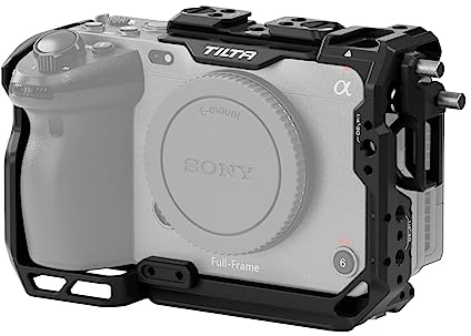 Tilta FX30 FX3 Cage, Voller Kamerakäfig kompatibel mit Sony FX30 FX3, mit HDMI-Kabelklemme, Schnellwechselplatte, NATO-Schiene 1/4-20 3/8-16 Gewinde mit Positionierungsstiften - Schwarz TA-T16-FCC-B | Inkl. HDMI Kabelklemme, Schnellspannerplatte, Mit Cold Shoe, NATO Schiene, 1/4-20 3/8-16 Gewinden, Schwarz