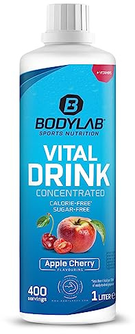 Bodylab24 Vital Drink Concentrated Apfel-Kirsch 1000ml, Getränkekonzentrat zuckerfrei, Zero Sirup, mit Vitaminen und L-Carnitin, Sportgetränk mit wenig Kalorien