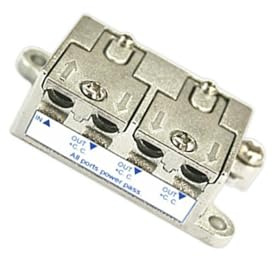 Distribuidor de señal SAT/Terrestre 3 vías, con conexiones múltiples y fácil instalación, ideal para mejorar la recepción de televisión.