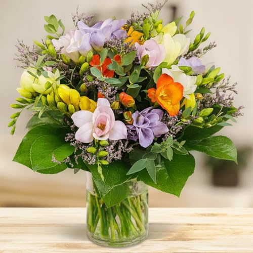Happy Birthday Blumenstrauß mit 10 bunten Freesien und Statice