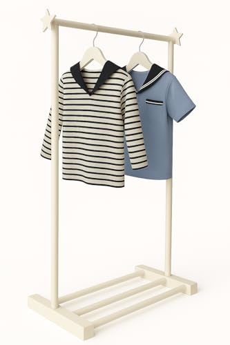 Greca Garderobe für Kinder. Weiß lackiert. Abmessungen (Breite/Boden/Höhe): 66 * 26 * 100 cm.